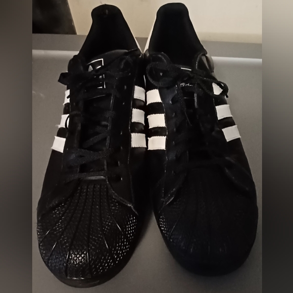 Adidas Men's size 16 old school shell toe shoes black with white stripes. - Picture 3 of 8